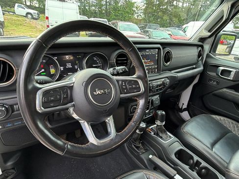 Used 2021 Jeep Wrangler Unlimited Sahara AWD/4WD image 24