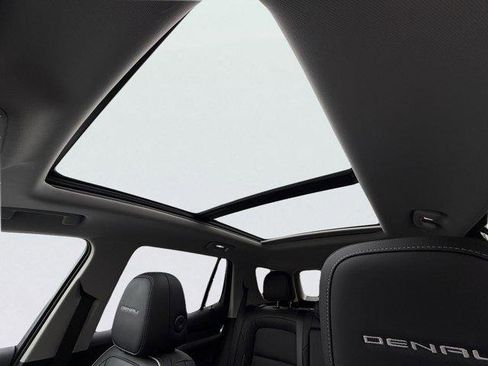 Used 2026 GMC Terrain Denali AWD/4WD image 3
