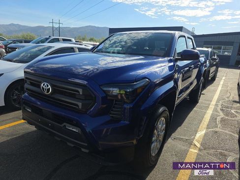 Used 2024 Toyota Tacoma SR5 AWD/4WD image 1
