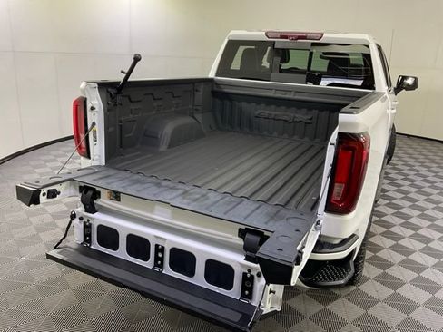 Used 2022 GMC Sierra 1500 AT4X AWD/4WD image 39