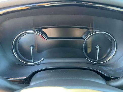 Used 2025 Cadillac XT6 Premium Luxury image 13