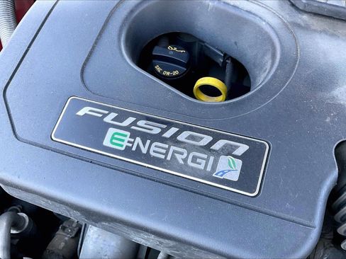 Used 2017 Ford Fusion Energi Titanium image 33