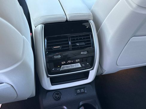 New 2026 BMW X7 xDrive40i w/ M Sport Package image 13