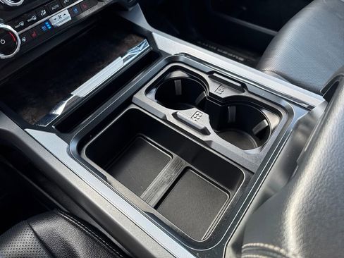 Used 2023 Ford F350 Lariat w/ Chrome Package image 28