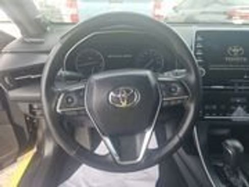 Used 2019 Toyota Avalon Touring image 8