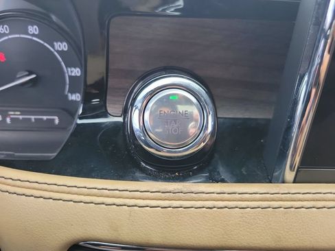 Used 2020 Lincoln Corsair Reserve FWD image 17