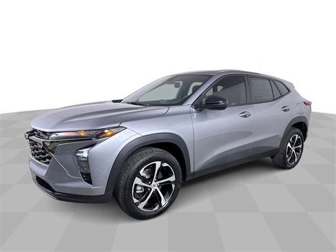 New 2026 Chevrolet Trax RS image 4