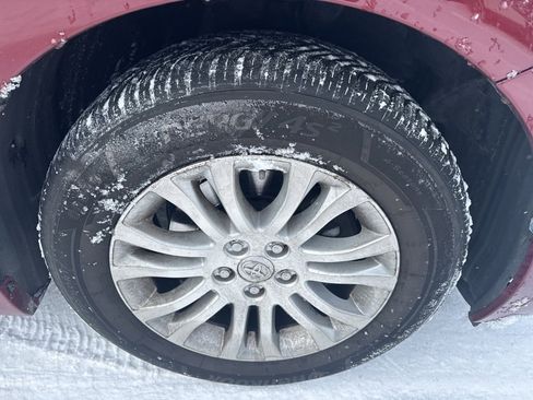 Used 2013 Toyota Sienna XLE image 9