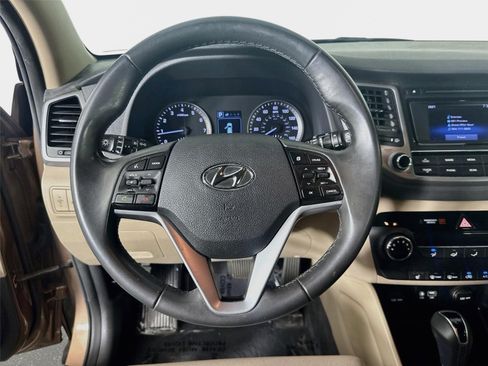 Used 2016 Hyundai Tucson Sport FWD image 12