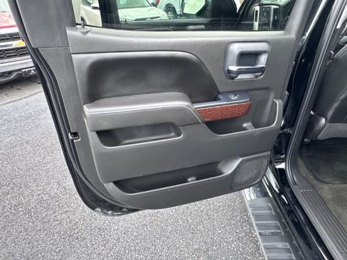 Used 2017 GMC Sierra 1500 SLT w/ SLT Premium Package AWD/4WD image 13