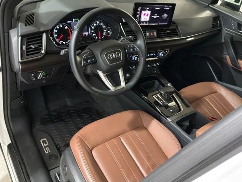 Used 2023 Audi Q5 2.0T Premium w/ Convenience Package AWD/4WD image 12