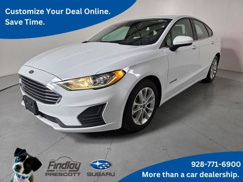 Used 2019 Ford Fusion SE FWD image 1