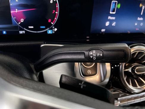 Used 2024 Mercedes-Benz GLB 250 4MATIC image 15