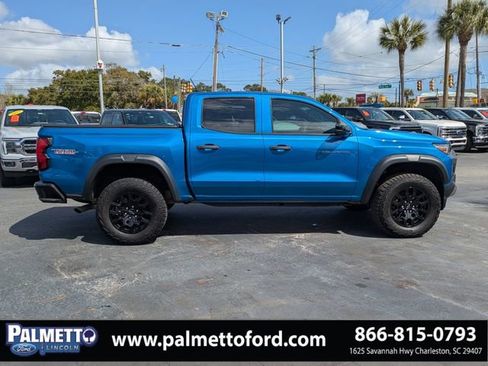 Used 2024 Chevrolet Colorado Trail Boss w/ Technology Package image 3