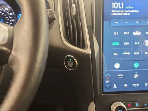 Used 2022 Ford Edge SEL w/ Convenience Package image 22