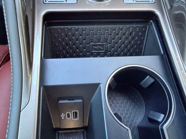Used 2025 Lincoln Nautilus Black Label AWD/4WD image 24