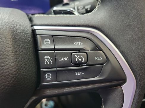 Used 2024 Jeep Grand Cherokee L Laredo AWD/4WD image 37