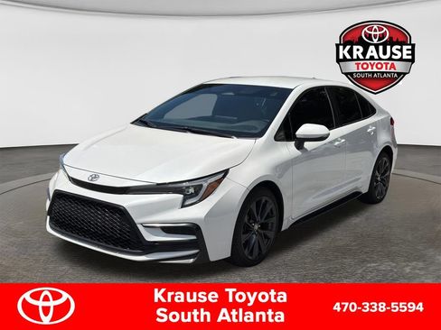 Used 2023 Toyota Corolla SE FWD image 3