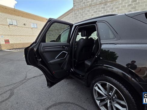 Used 2023 Audi Q3 2.0T Premium Plus w/ Premium Plus Package AWD/4WD image 26