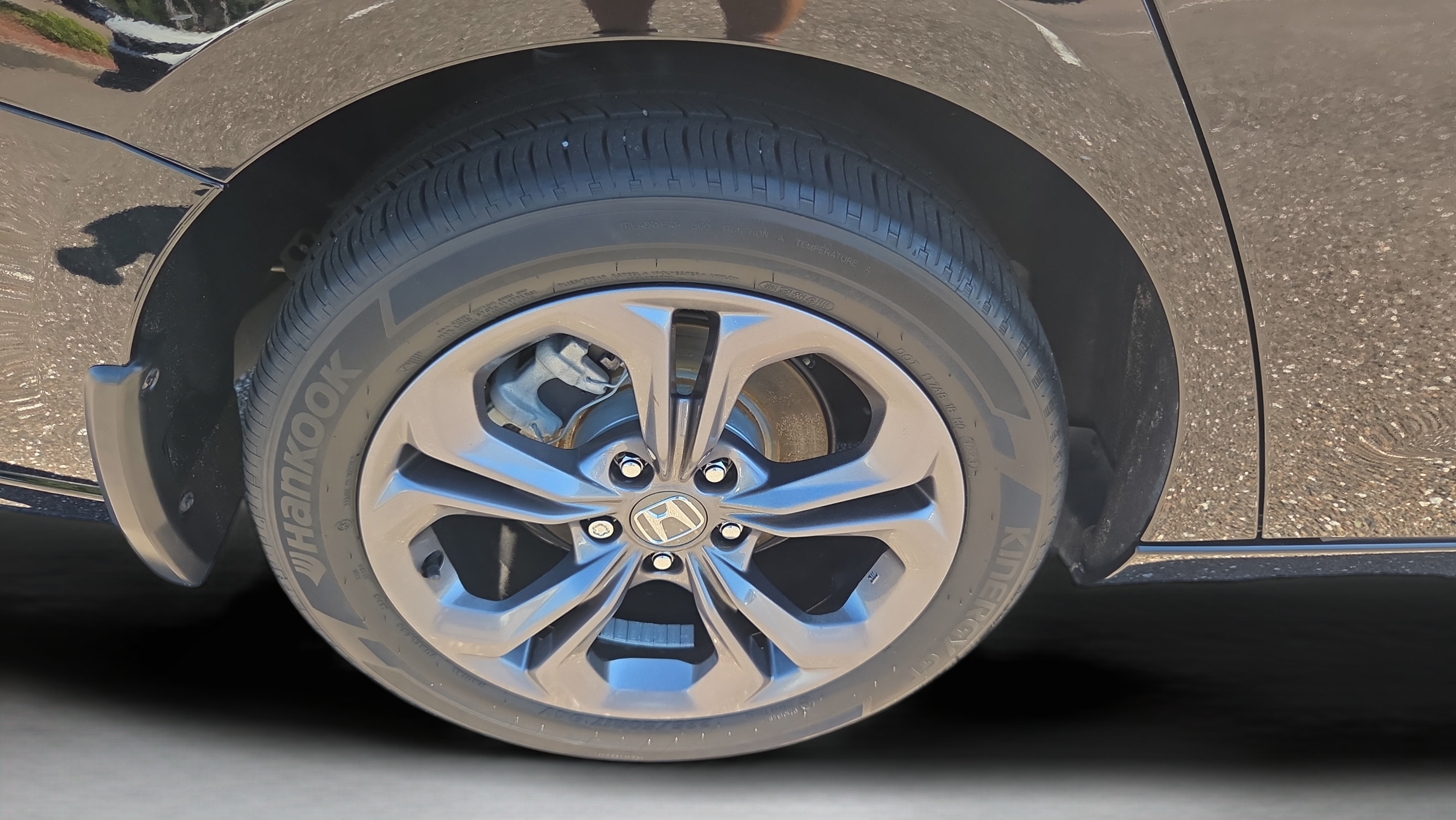 Certified 2024 Honda Accord EX-L image 36