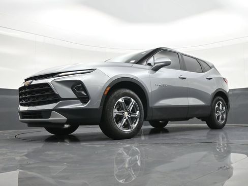 Used 2024 Chevrolet Blazer LT FWD image 25