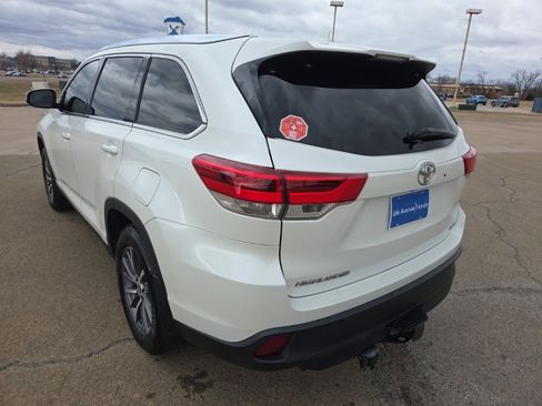 Used 2019 Toyota Highlander XLE image 7