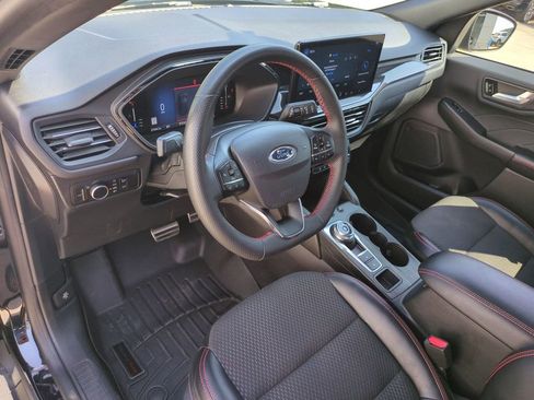Used 2023 Ford Escape ST-Line w/ Tech Pack #1 FWD image 17