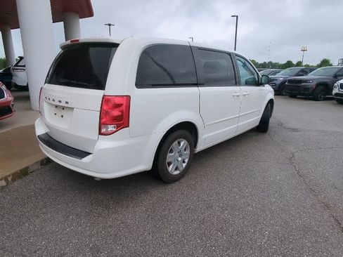 Used 2013 Dodge Grand Caravan SE FWD image 26