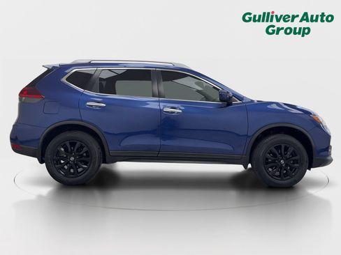 Used 2020 Nissan Rogue S w/ Special Edition Package FWD image 10