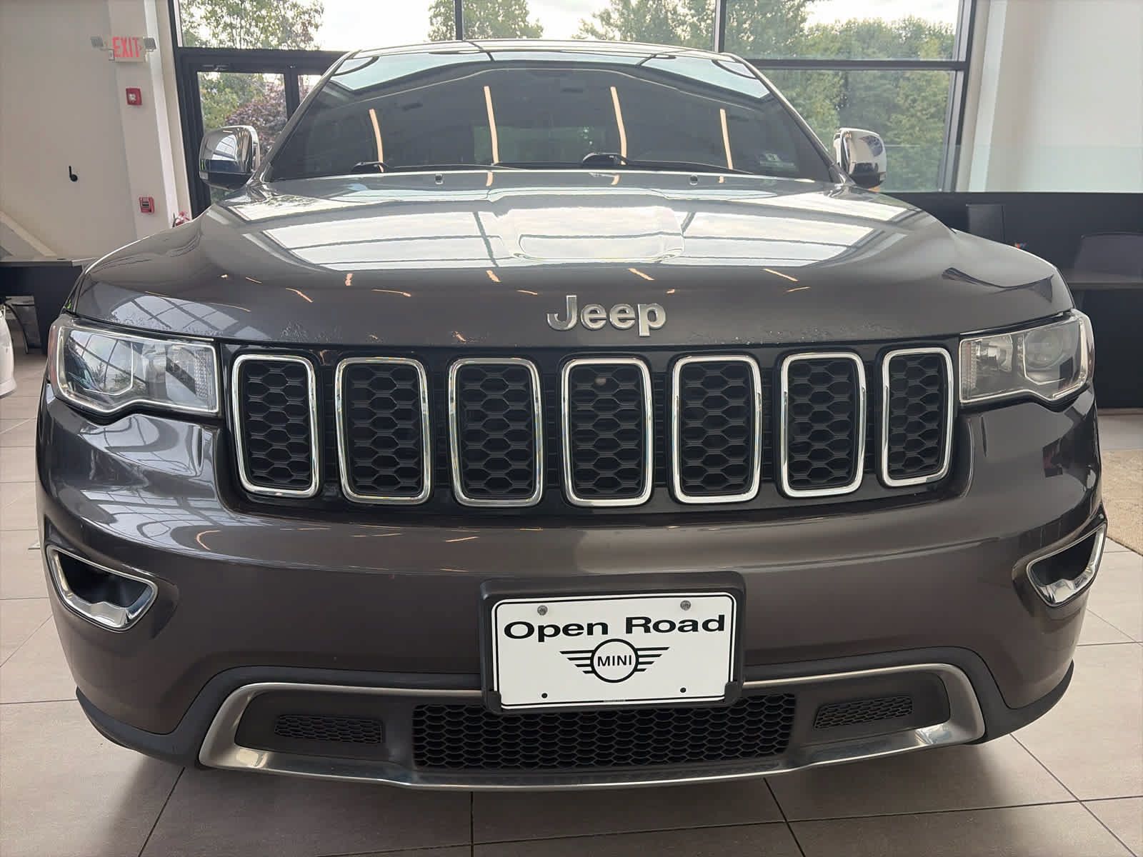 Used 2017 Jeep Grand Cherokee Limited AWD/4WD image 11