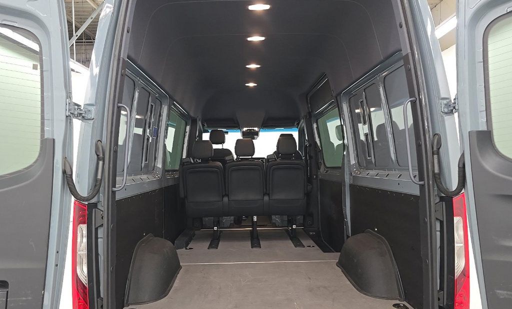 Used 2023 Mercedes-Benz Sprinter 2500 image 10