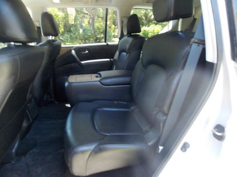 Used 2021 Nissan Armada SL w/ Captain's Chairs Package AWD/4WD image 18