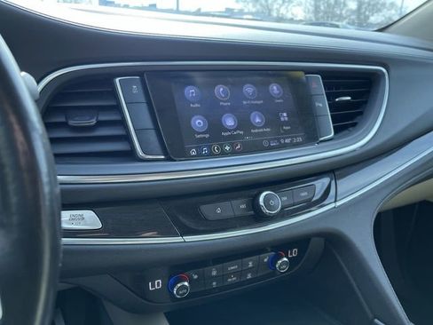 Used 2020 Buick Enclave Essence image 13