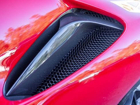 Used 2021 Ferrari SF90 Stradale image 25