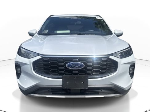 Used 2025 Ford Escape ST-Line Select AWD/4WD image 2