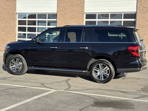 Used 2022 Ford Expedition Max Limited image 10