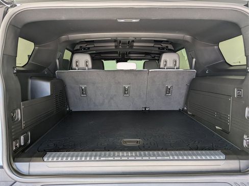 Used 2024 GMC Hummer EV 3X w/ LPO, Illumination Package image 30