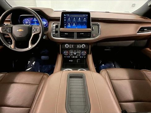Used 2024 Chevrolet Suburban High Country image 14