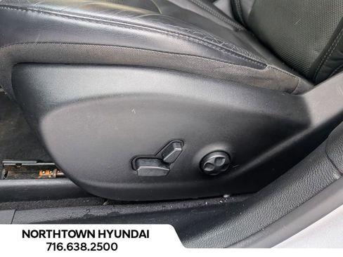 Used 2021 Jeep Cherokee Limited image 34