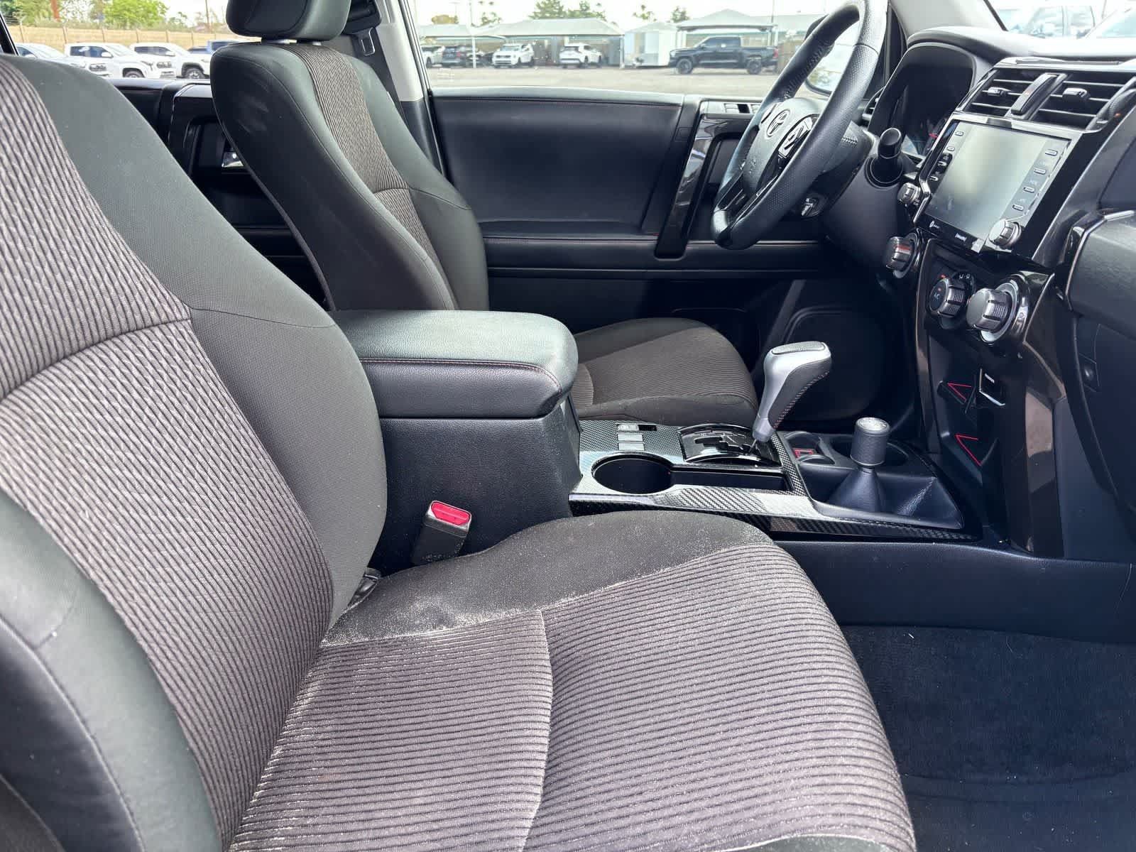 Used 2022 Toyota 4Runner TRD Off-Road AWD/4WD image 10