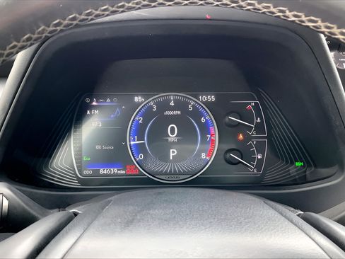 Used 2019 Lexus UX 200 w/ Premium Package FWD image 12