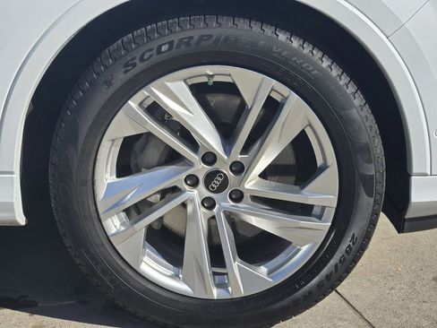 Certified 2023 Audi Q7 3.0T Prestige image 14