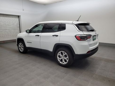 Used 2024 Jeep Compass Sport AWD/4WD image 3