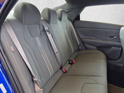 Used 2024 Hyundai Elantra SEL FWD image 17