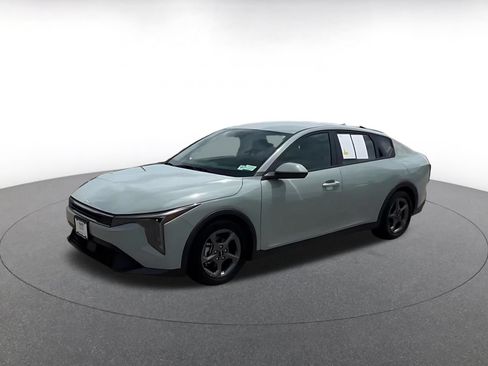 Used 2025 Kia K4 FWD image 10