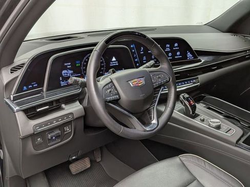 Used 2024 Cadillac Escalade Sport w/ Touring Package AWD/4WD image 9