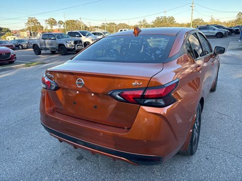 Used 2020 Nissan Versa SV image 9