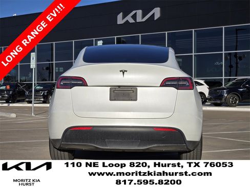 Used 2022 Tesla Model Y Long Range image 13