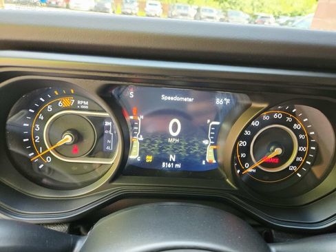 Used 2025 Jeep Wrangler Rubicon w/ Steel Bumper Group AWD/4WD image 24