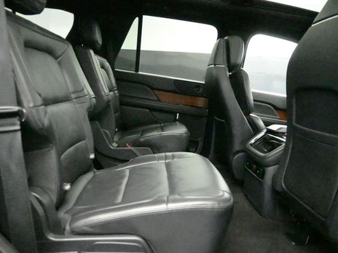 Used 2024 Lincoln Navigator Reserve AWD/4WD image 17